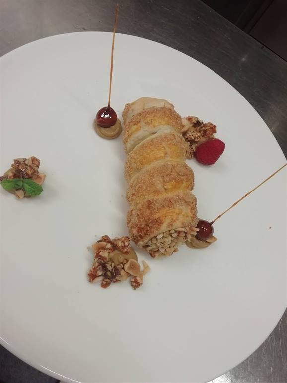Cannolo alla doppia nocciola