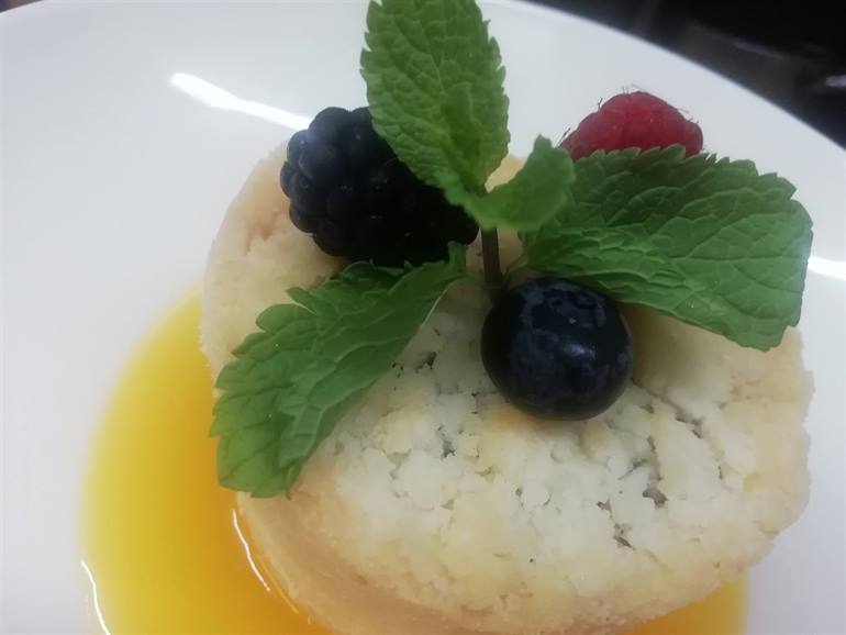 Tortino vegano alle nocciole e ristretto al mandarino